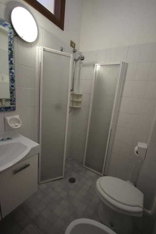Hotel Roma Лидо ди Йезоло Стая снимка