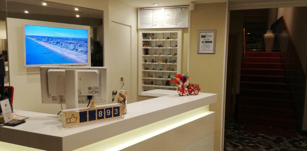 Hotel Roma Лидо ди Йезоло Екстериор снимка